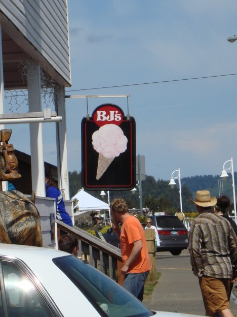 090531-florence-1 "BJ's" isn't just one unfortunate retail naming mistake. It's a chain of franchises!