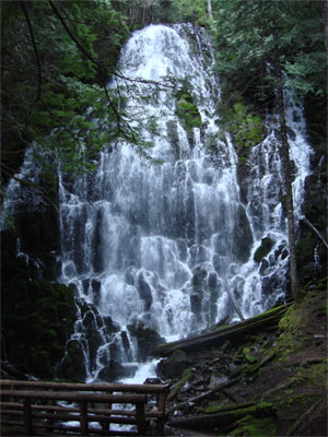 This is the last waterfall picture I'll inflict on you